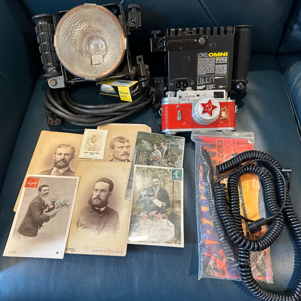 COPY - *Lowel Omni lights, vintage photos, vintage camera, sync cord